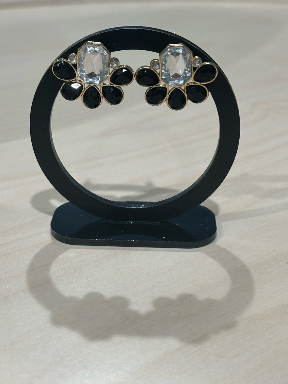 Vintage-Style Black and White Gold-Tone Cluster Stud Earrings